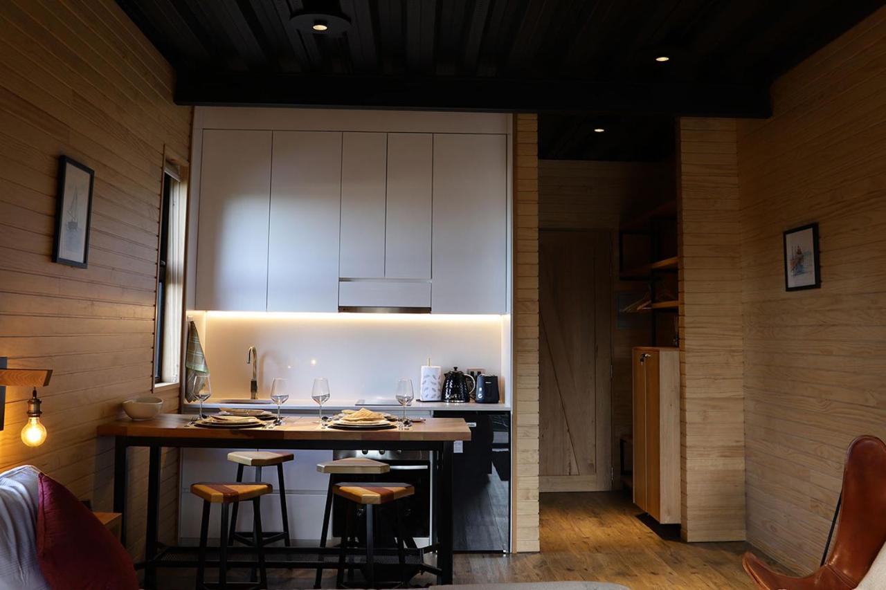 Anoka Boutique Apartment